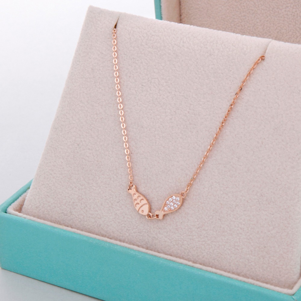Two fish necklaces with cubic patterns 14K,18K 큐빅 무늬 두마리 물고기 목걸이